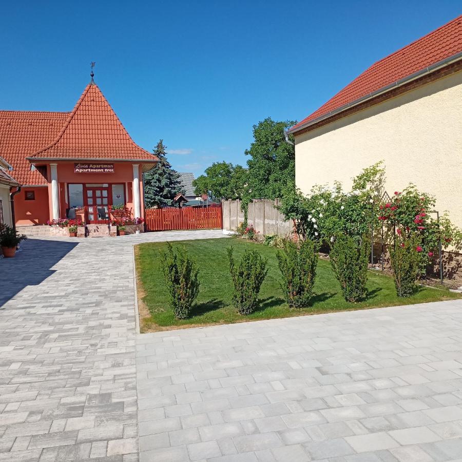Livia Apartman Bük 외부 사진