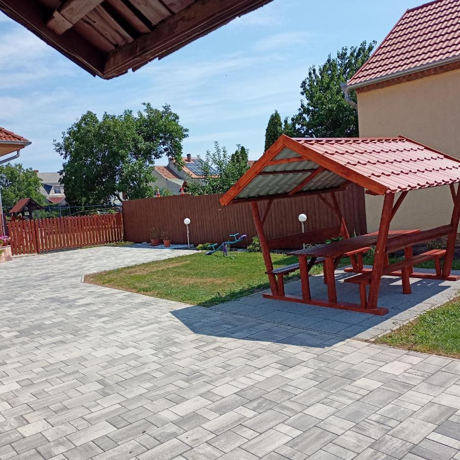 Livia Apartman Bük 외부 사진